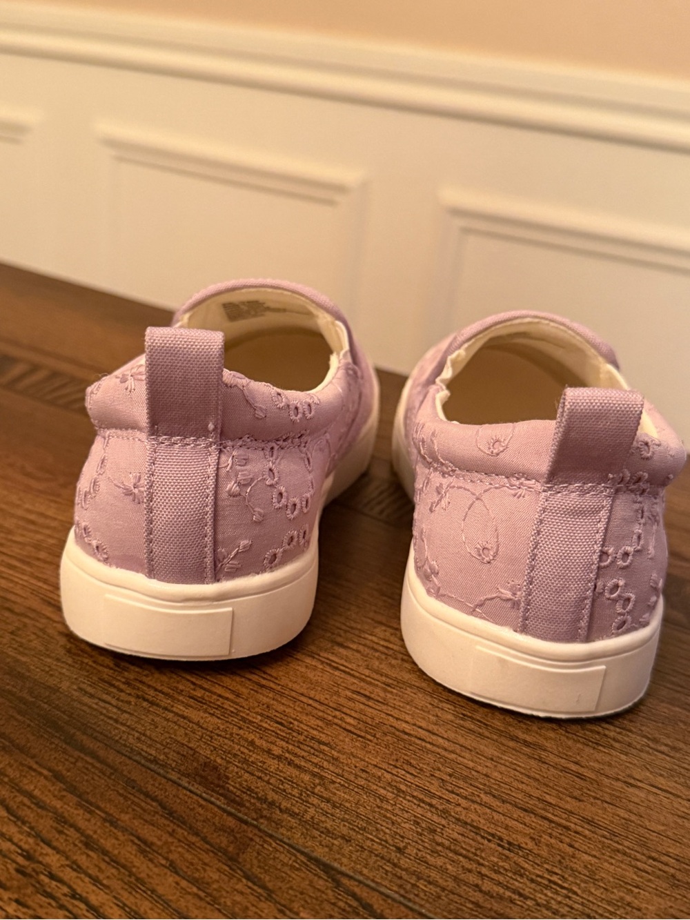Sonoma Little Girls Size 13 Kids Slip-On Sneakers in Lavender - Picture 5 of 7